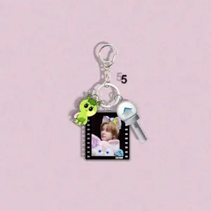Cute Korean Men Boy Group Concert Character Sungho Riwoo Jaehyun Pendant Bag Acrylic Backpack Móc Treo Đeo Thoại, Standee, Móc Khoá In Theo Yêu Cầu, Chất Liệu Mica Dày 4mm, Kích Thước 5.5 Cm, Có In Test Mẫu Cute Korean Men Boy Group Concert Character Sungho Riwoo Jaehyun Pendant Bag Acrylic Backpack Móc Treo Đeo Thoại, Standee, Móc Khoá In Theo Yêu Cầu, Chất Liệu Mica Dày 4mm, Kích Thước 5.5 Cm, Có In Test Mẫu