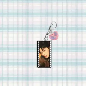 Kpop A-tee-z Album《the World Ep.fin : Will》keychain For Women Men Cartoon Kawaii Fashion Móc Treo Đeo Thoại, Standee, Móc Khoá In Theo Yêu Cầu, Chất Liệu Mica Dày 4mm, Kích Thước 5.5 Cm, Có In Test Mẫu Kpop A-tee-z Album《the World Ep.fin : Will》keychain For Women Men Cartoon Kawaii Fashion Móc Treo Đeo Thoại, Standee, Móc Khoá In Theo Yêu Cầu, Chất Liệu Mica Dày 4mm, Kích Thước 5.5 Cm, Có In Test Mẫu